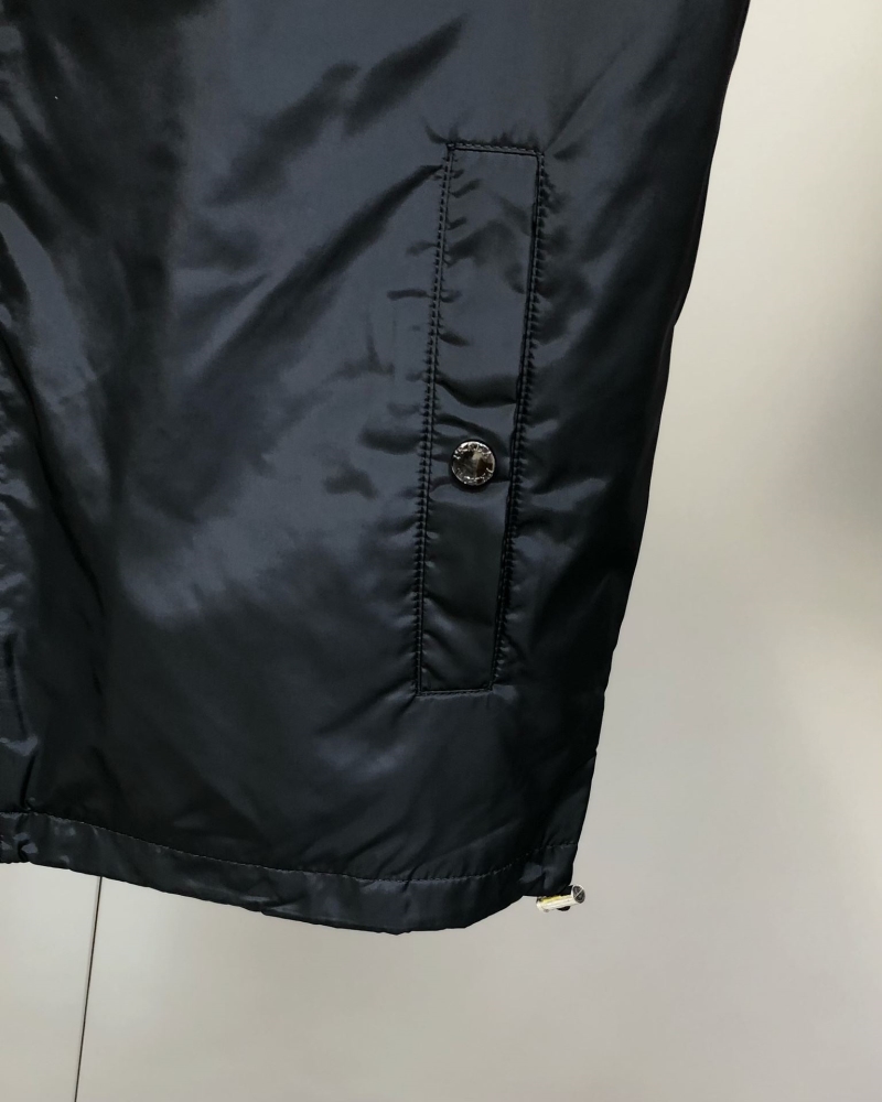 Pra*a outwear